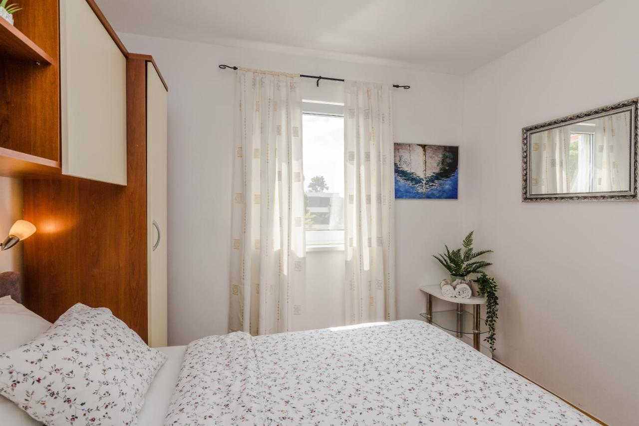 Luton Apartment Zadar Kozino Heating Pool & Jacuzzi Exterior foto
