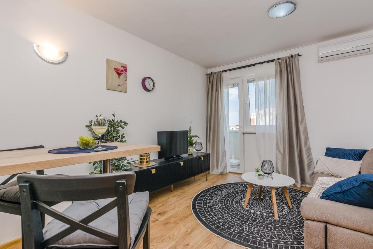 Luton Apartment Zadar Kozino Heating Pool & Jacuzzi Exterior foto